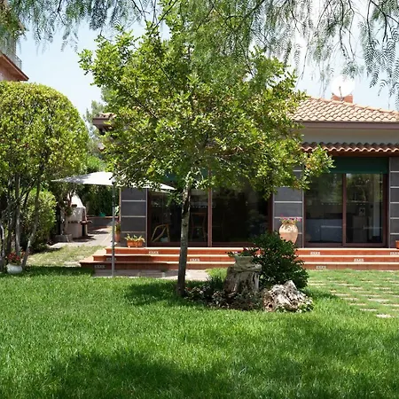 فيلة La Casa Di Masina - A Surrounded Garden - *