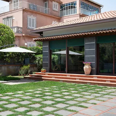 La Casa Di Masina - A Surrounded Garden - *
